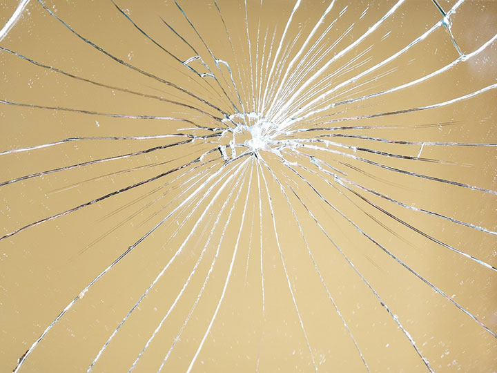 【岡崎市毛呂町】のガラス修理