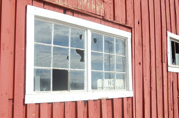 【鎌倉市戸出西部金屋】のガラス修理