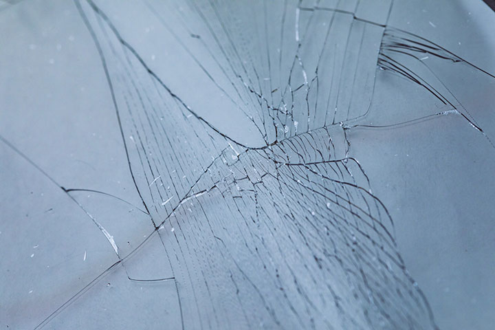 【藤沢市桐原町】のガラス修理