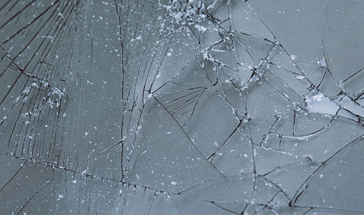 【三郷市新和】のガラス修理