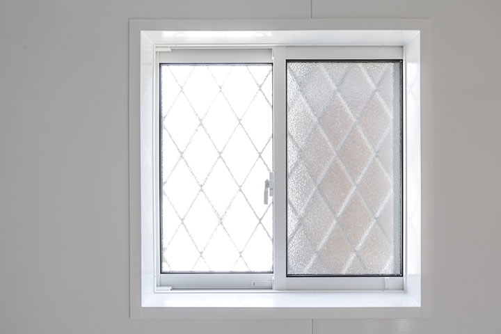 【新座市池田】のガラス修理