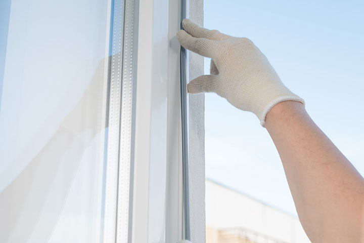 【鎌倉市関町】のガラス修理