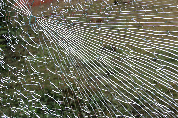 【春日井市味美白山町】のガラス修理